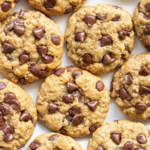 vegan oatmeal chocolate chip cookies