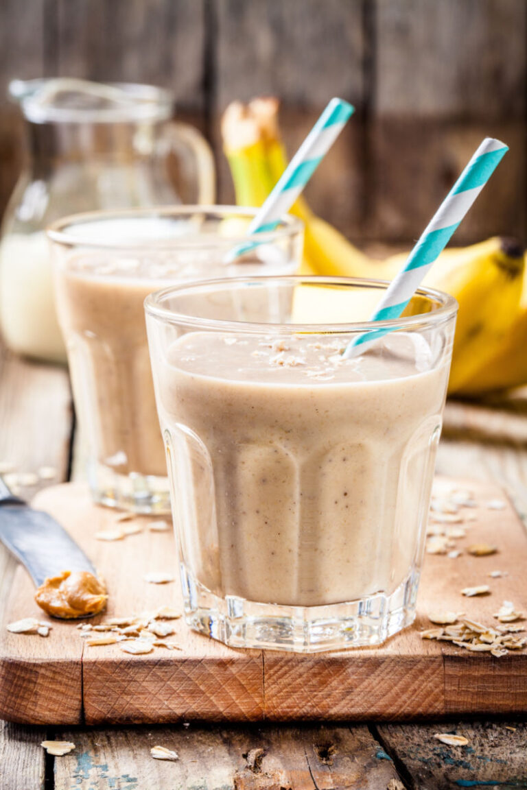 Banana Oatmeal Smoothie- Just 3 Ingredients! - Earth Blokes